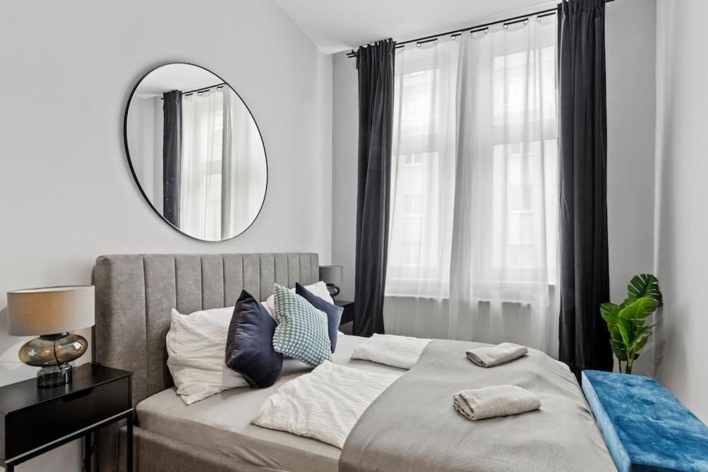 Very Spacious 4br Close To Matzleinsdorferplatz * Viena
