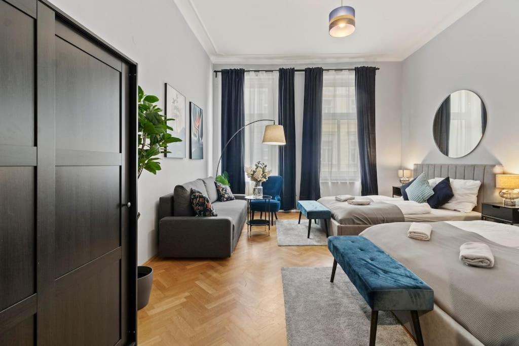 Very Spacious 4br Close To Matzleinsdorferplatz * Viena