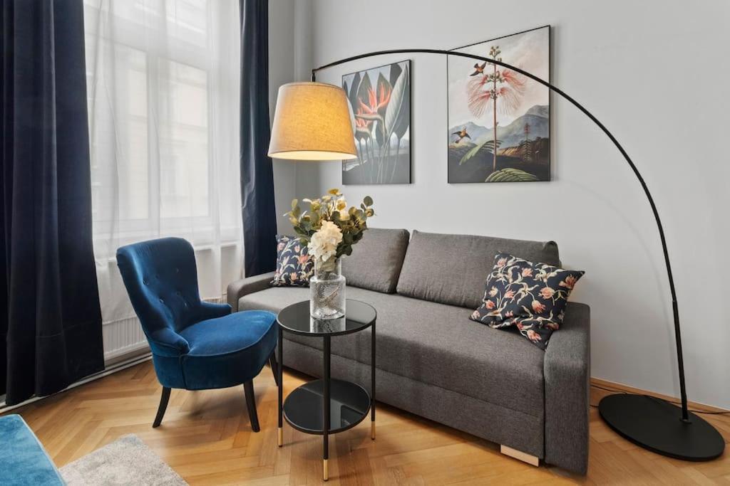 Apartament Very Spacious 4br Close To Matzleinsdorferplatz