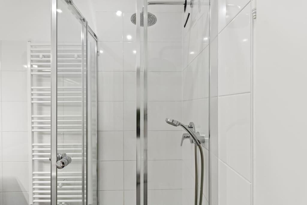 Apartament Very Spacious 4br Close To Matzleinsdorferplatz *
